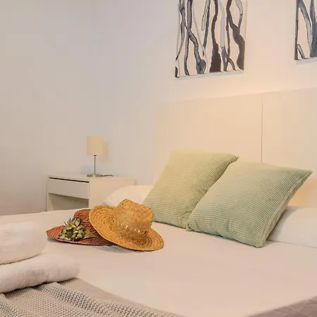 The Ocean Retreat - 30m Next To The Sea